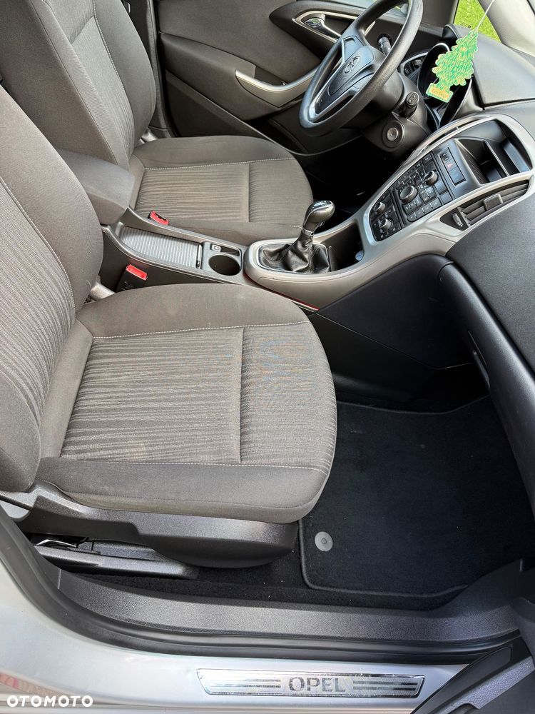 Opel Astra 1.4 Selection - 19