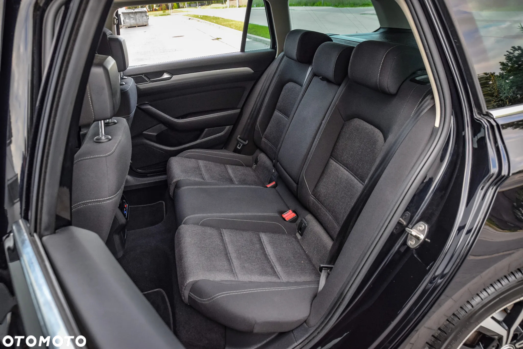 Volkswagen Passat 1.5 TSI EVO Elegance DSG - 23
