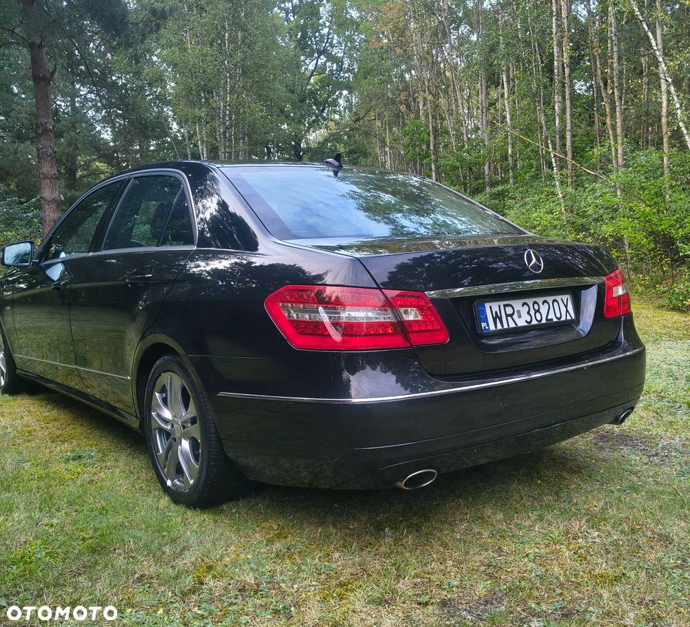 Mercedes-Benz Klasa E 350 CDI BlueEff Avantgarde - 2