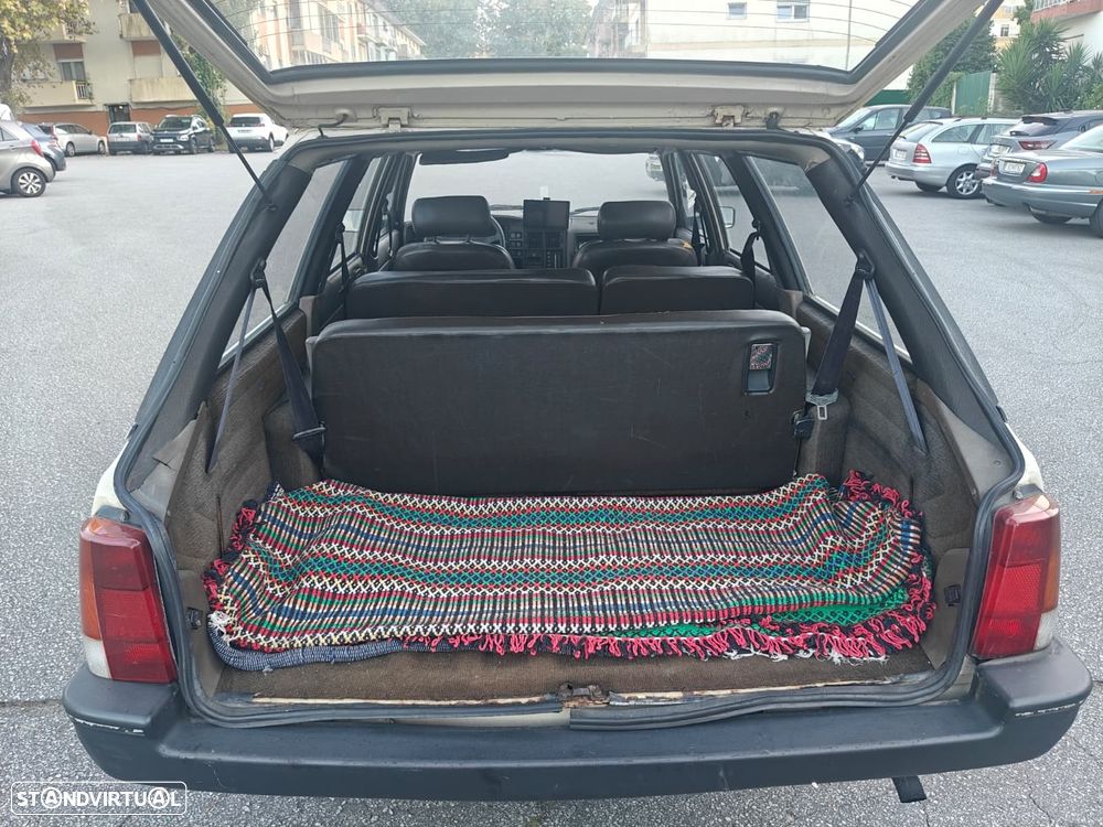 Peugeot 505 Break 2.5 GRD - 4