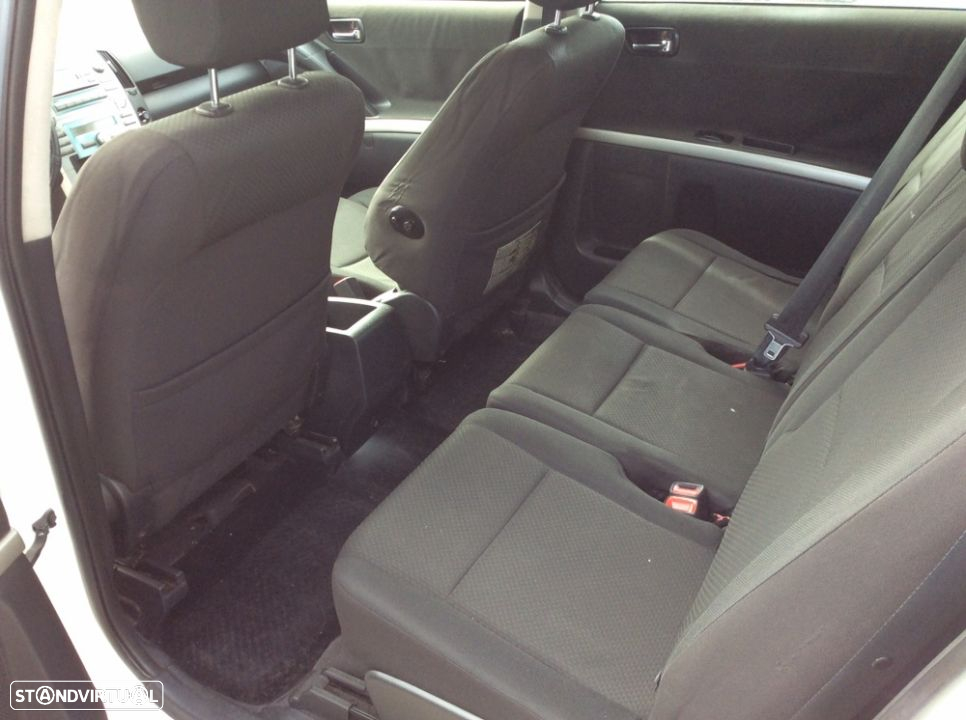Toyota Corolla Verso - 8