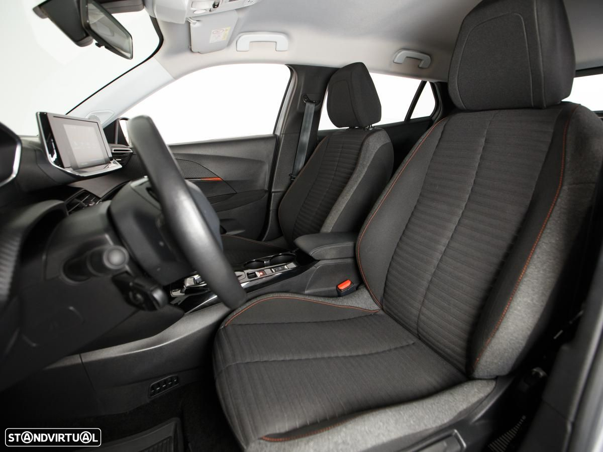 Peugeot e-2008 50 kWh Active - 8