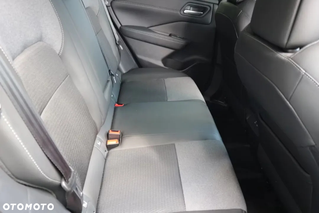Nissan Qashqai 1.3 DIG-T mHEV 4x4 N-Connecta Xtronic - 14
