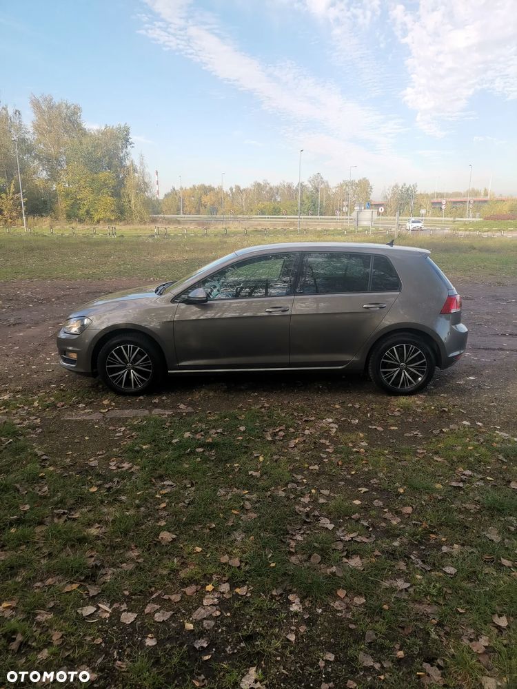 Volkswagen Golf - 28