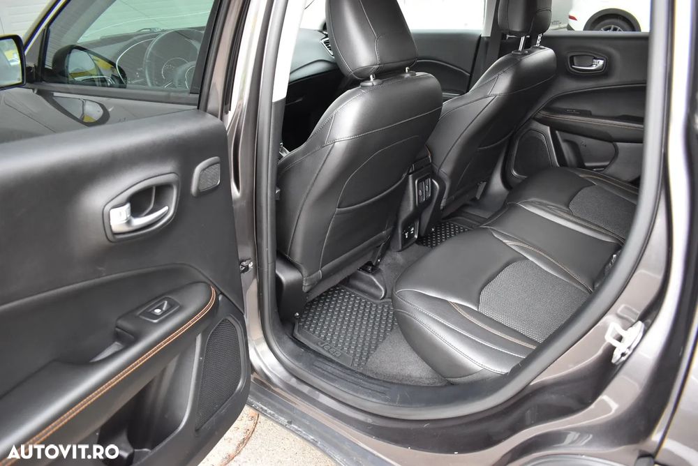 Jeep Compass 2.0 M-Jet 4x4 AT Limited - 19