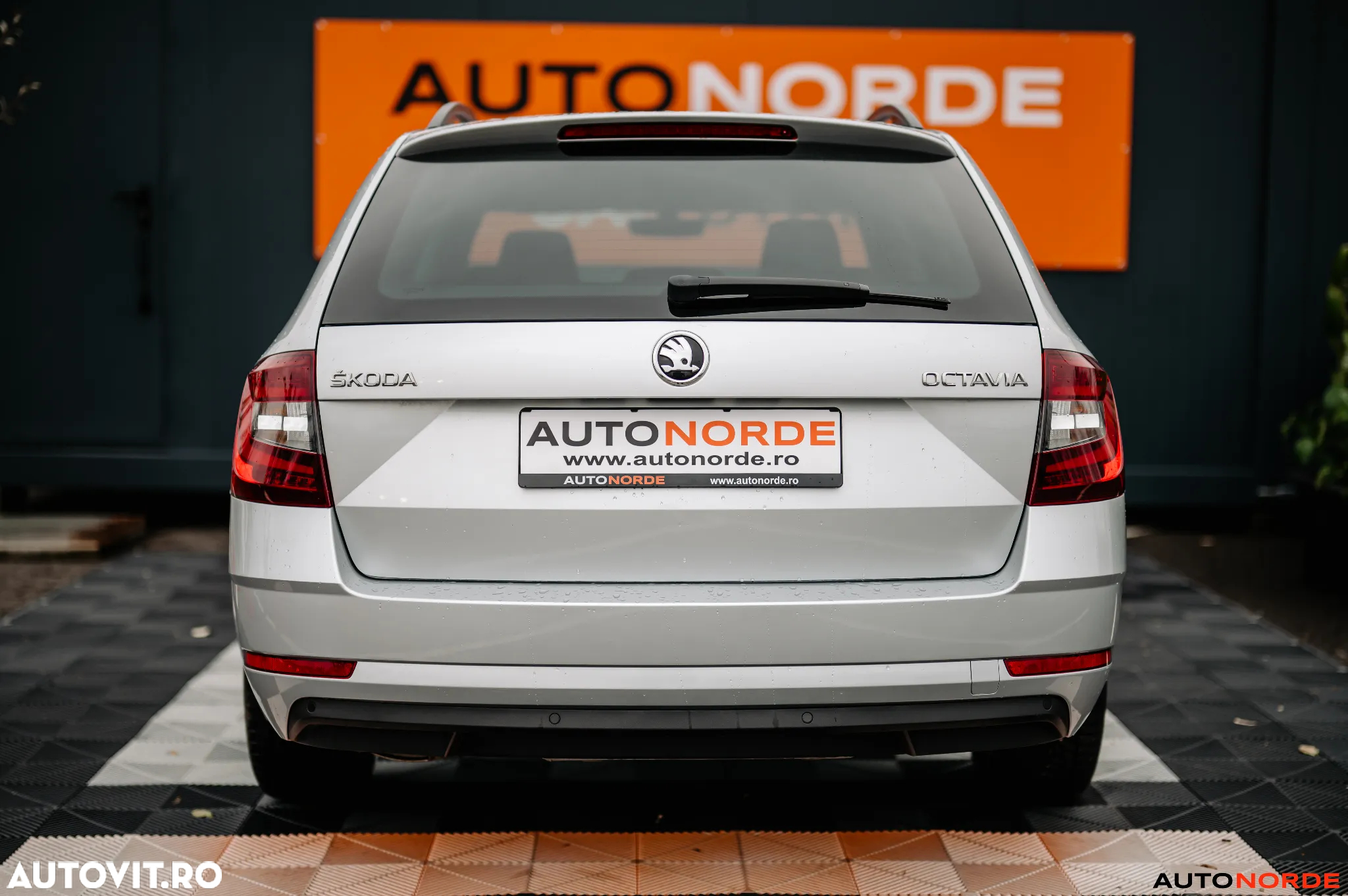 Skoda Octavia Combi Diesel 2.0 TDI DSG Ambition - 12