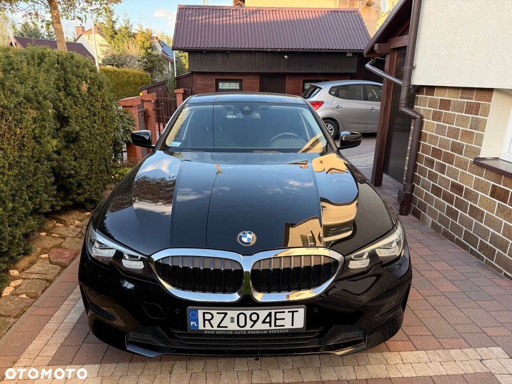 BMW Seria 3 330i Advantage - 12