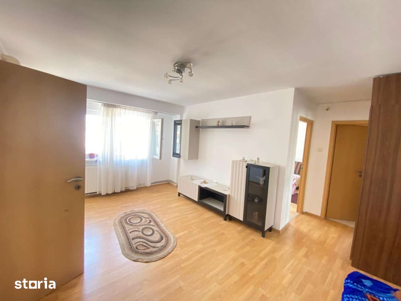 Apartament cu 2 camere de închiriat — fotografia 1