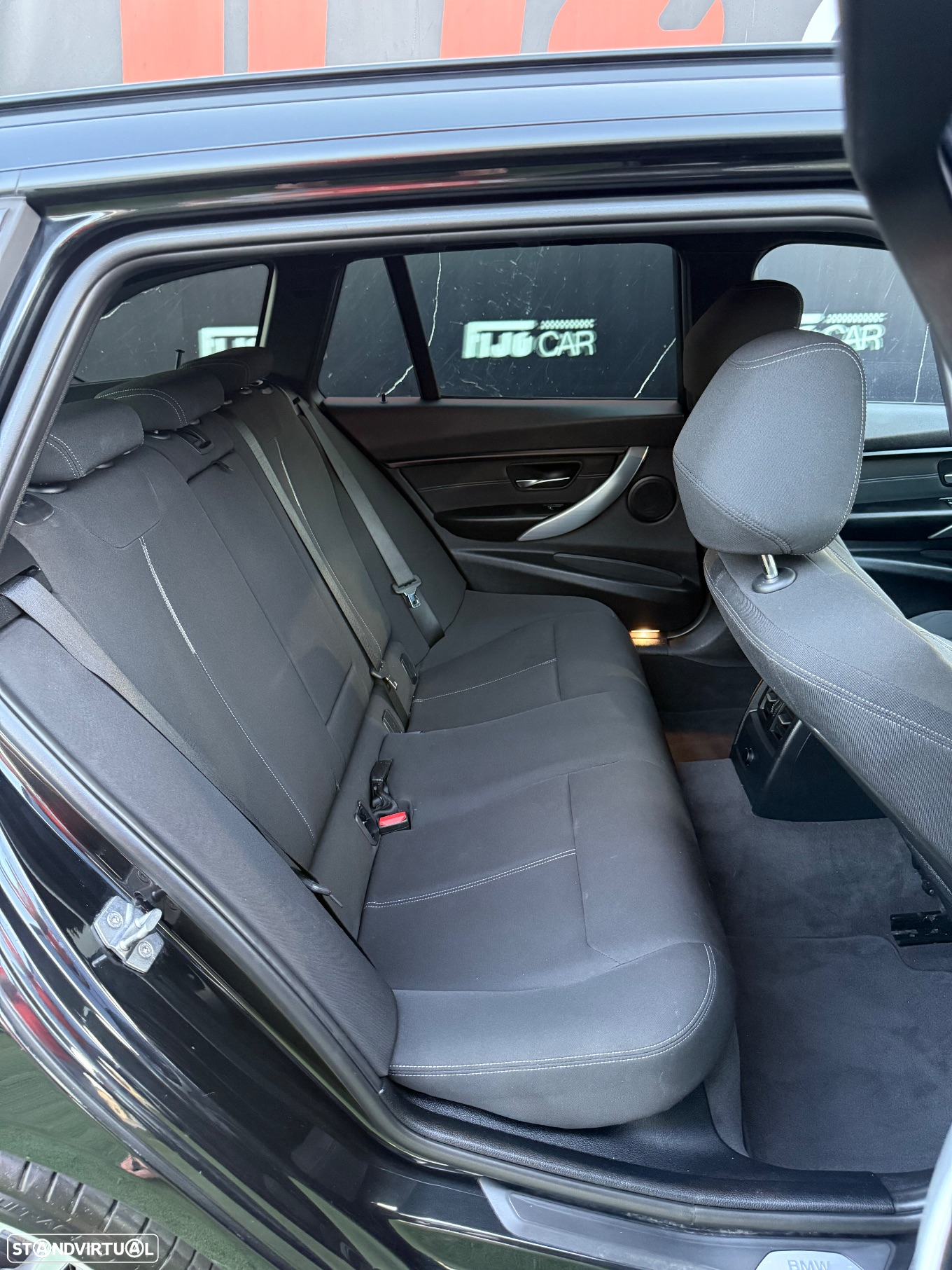 BMW 318 d Touring Pack M - 16