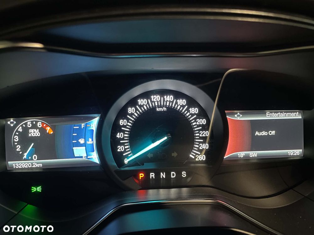 Ford Fusion - 11