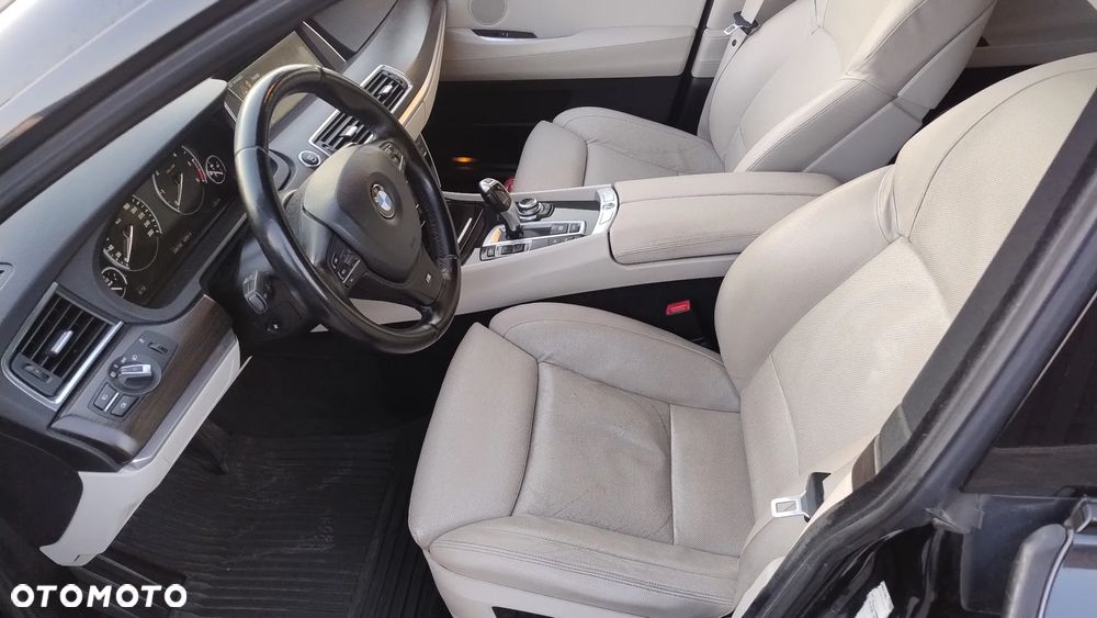 BMW Seria 5 530d xDrive - 13