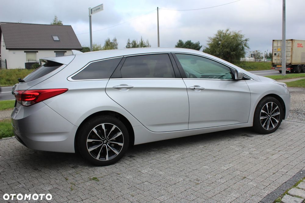 Hyundai i40 Kombi blue 1.7 CRDi DCT Premium - 5