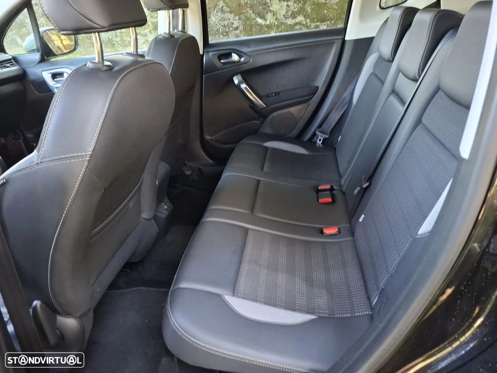 Peugeot 2008 1.6 BlueHDi Allure - 15