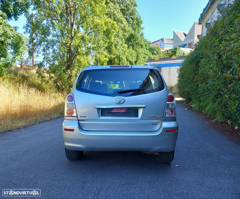 Toyota Corolla Verso 2.2 D-4D Sol - 27