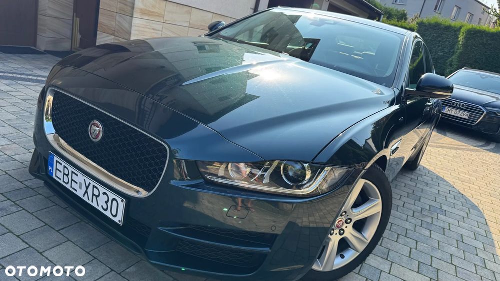 Jaguar XE - 1