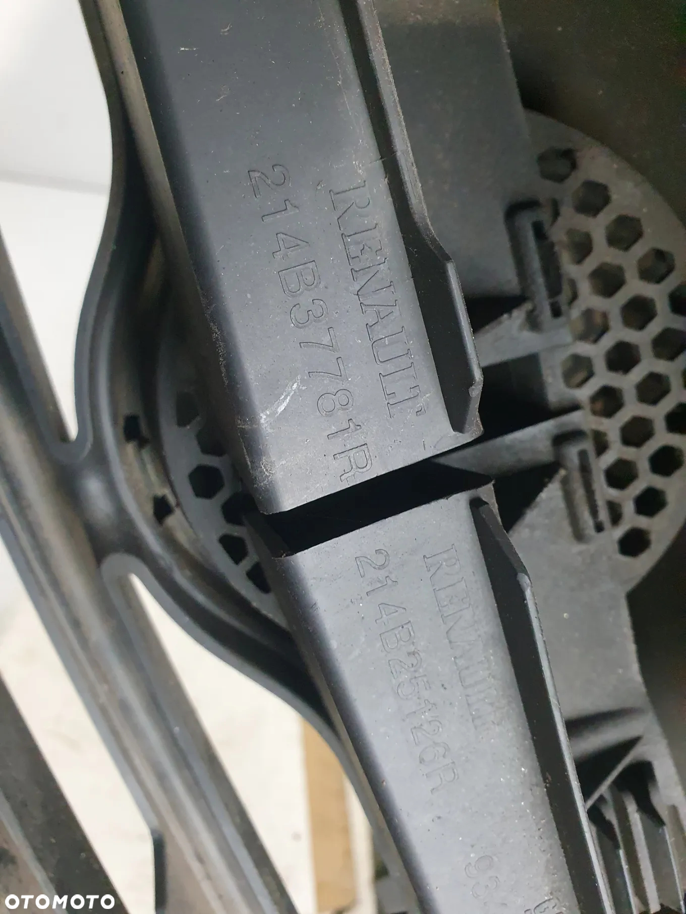 Opel Vivaro B grill atrapa chłodnicy. - 4