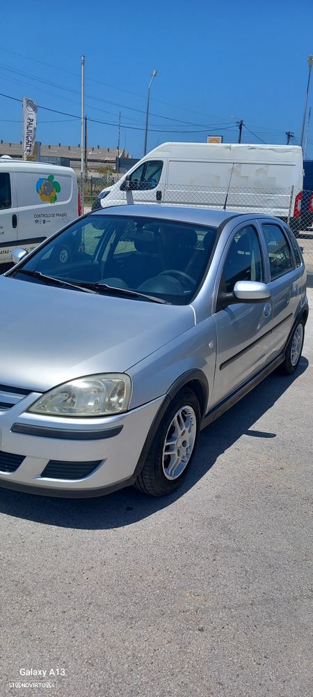 Opel Corsa 1.2 16V City - 10