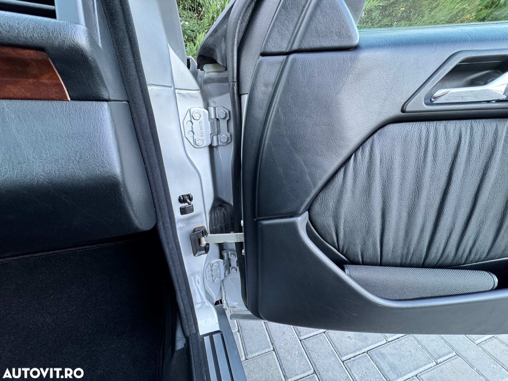 Mercedes-Benz W124 - 31