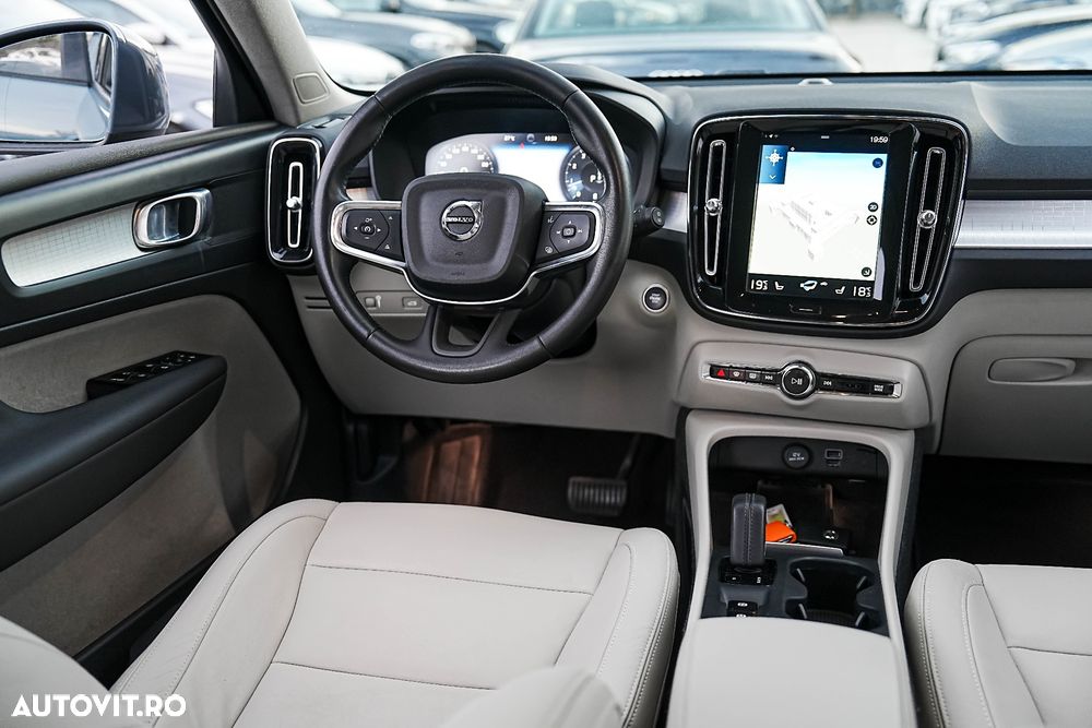 Volvo XC 40 B4 B DKG Momentum Pro - 6