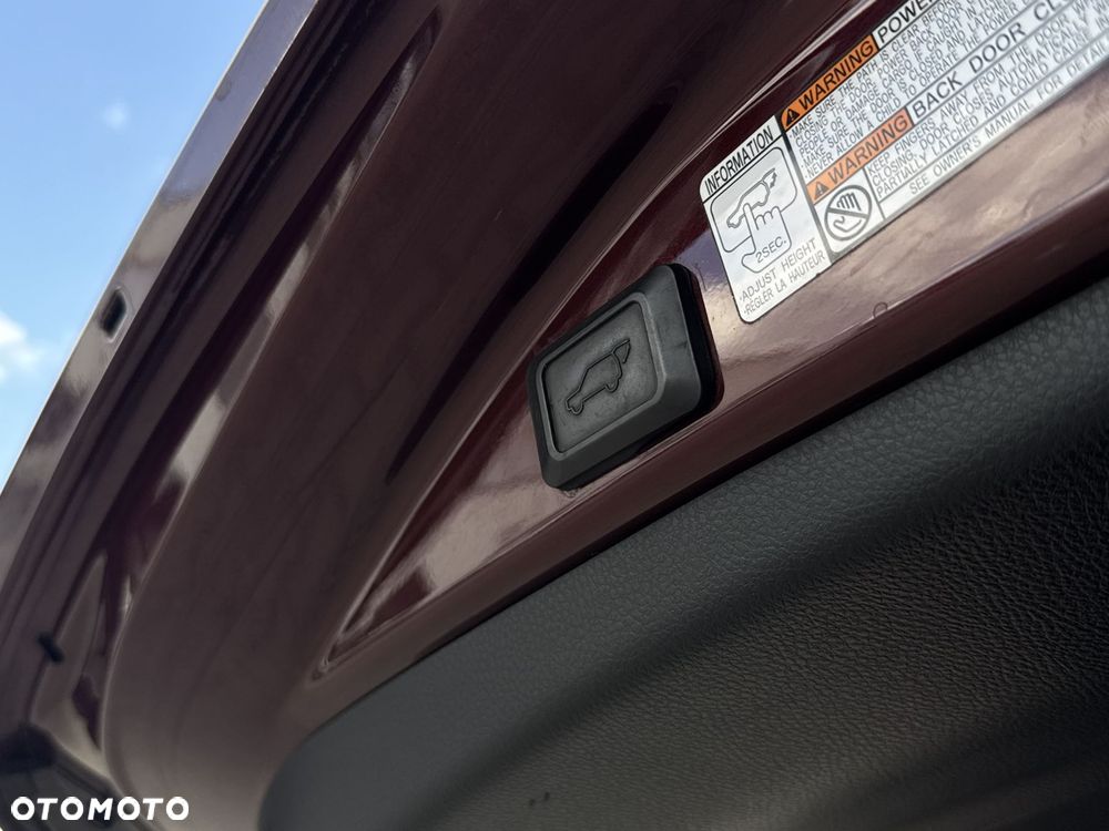 Toyota RAV4 Hybrid Premium 4x2 - 32