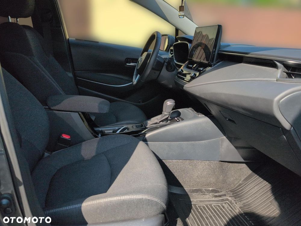Toyota Corolla 1.8 Hybrid Comfort - 9