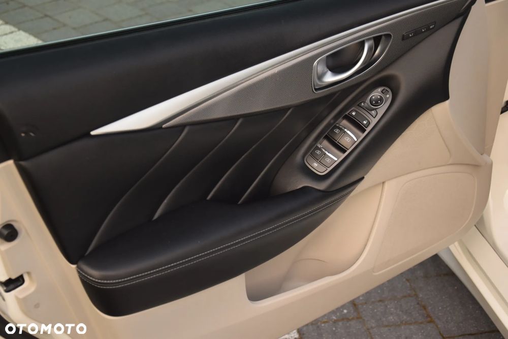 Infiniti Q50 Q50S Hybrid AWD Sport Tech - 24