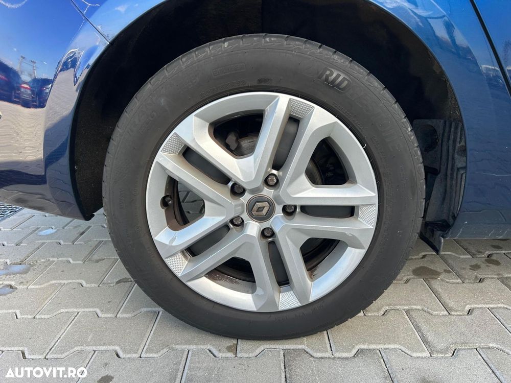 Renault Megane BLUE dCi 115 EDC BUSINESS EDITION - 33