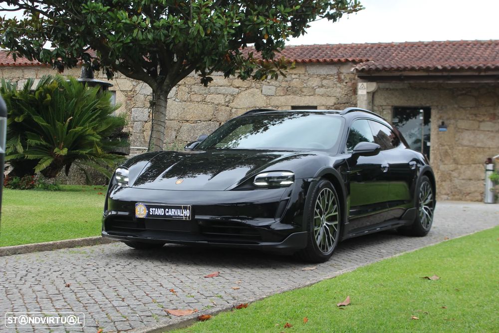 Porsche Taycan Cross Turismo 4 - 1