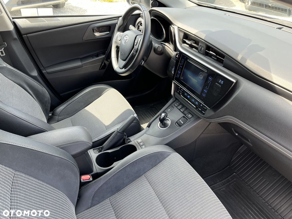 Toyota Auris - 9