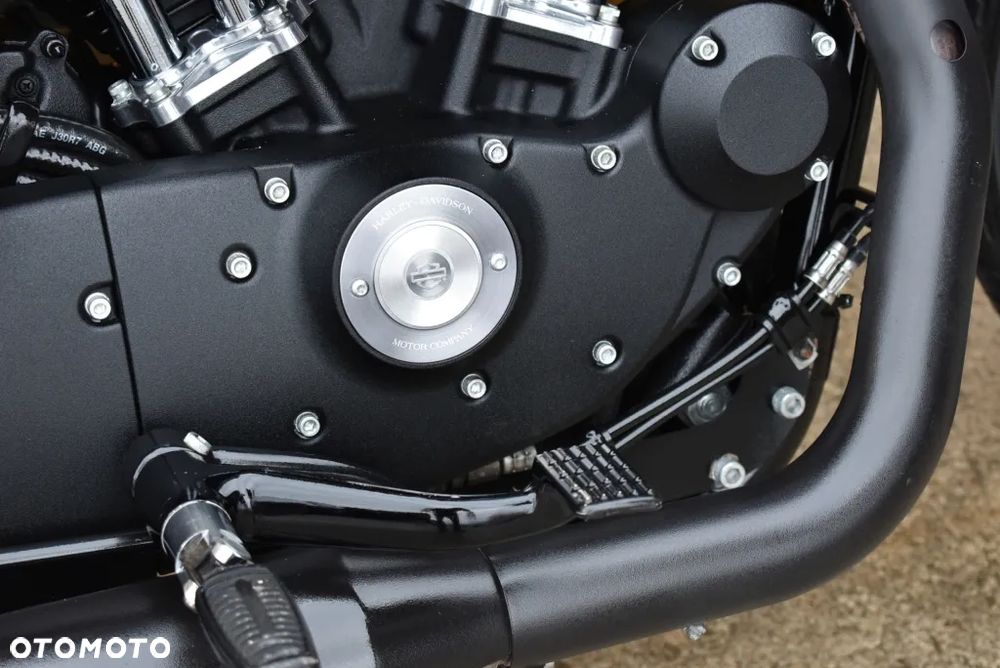 Harley-Davidson Sportster Iron 883 - 28
