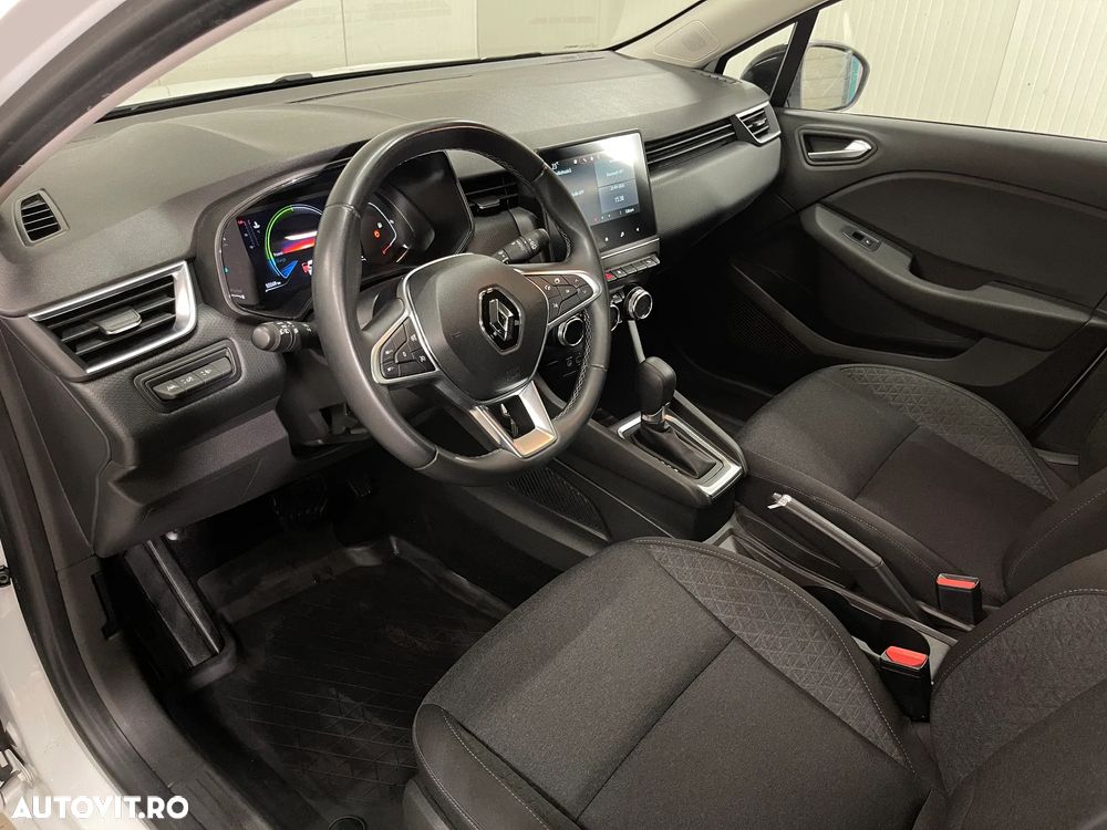 Renault Clio V E-Tech 145 Evolution - 6