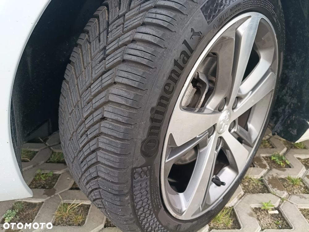 Peugeot 308 1.5 BlueHDi Active S&S EAT8 - 11