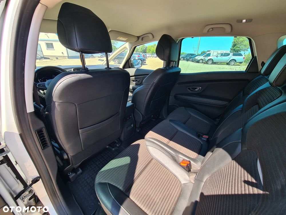 Renault Scenic BLUE dCi 120 EDC LIMITED - 28