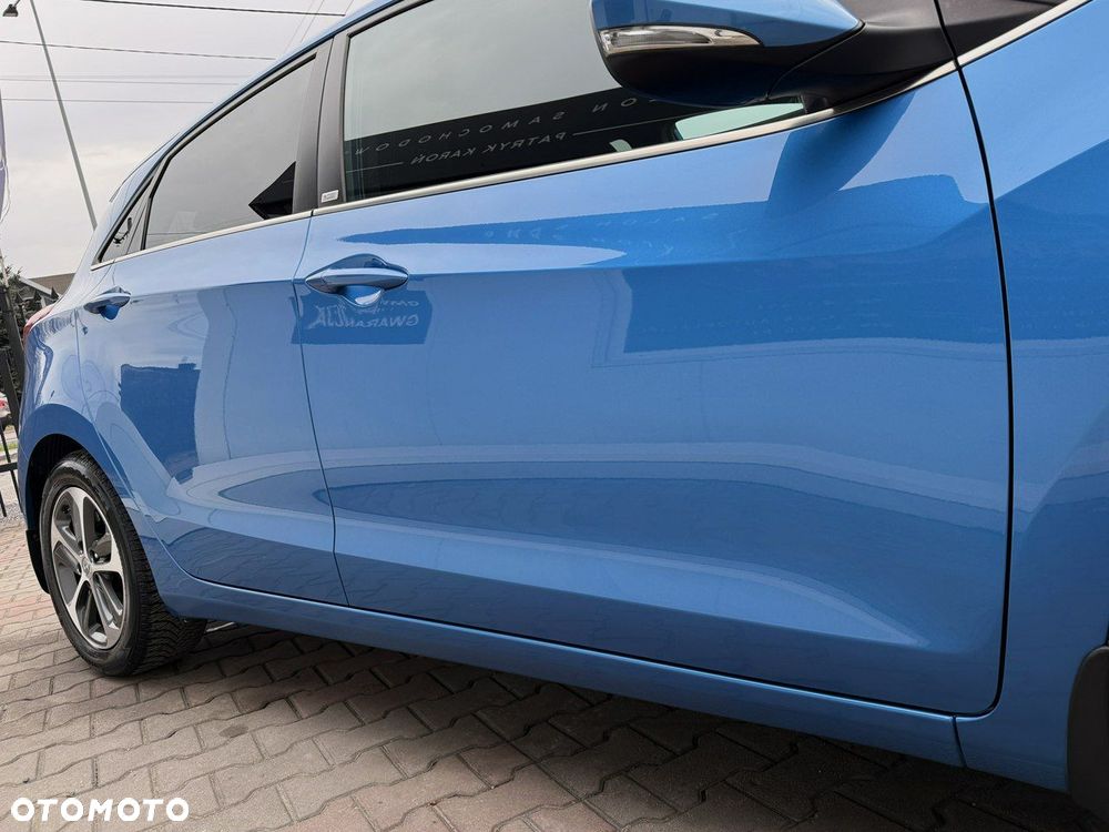 Hyundai i30 blue 1.4 Passion - 40