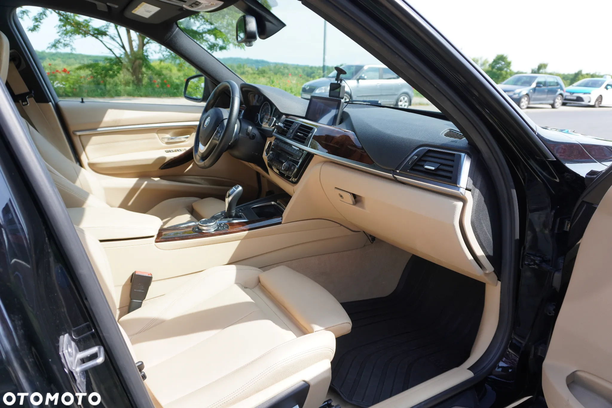 BMW Seria 3 328i Sport Line - 24