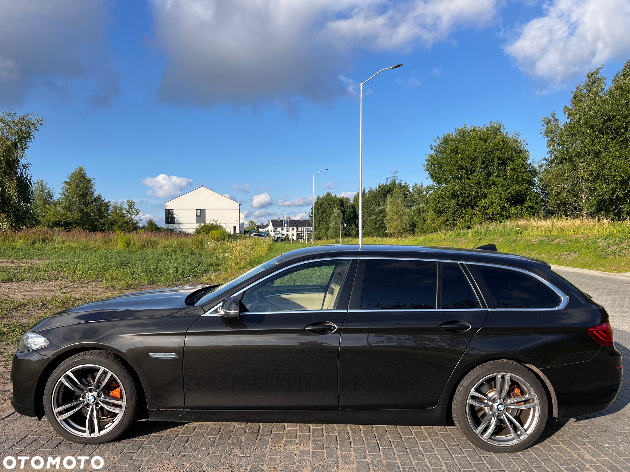 BMW Seria 5 520d Touring - 8