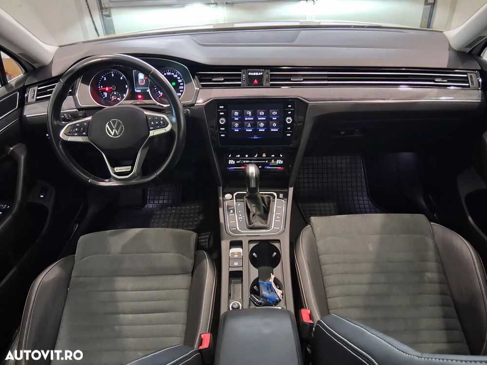 Volkswagen Passat - 35