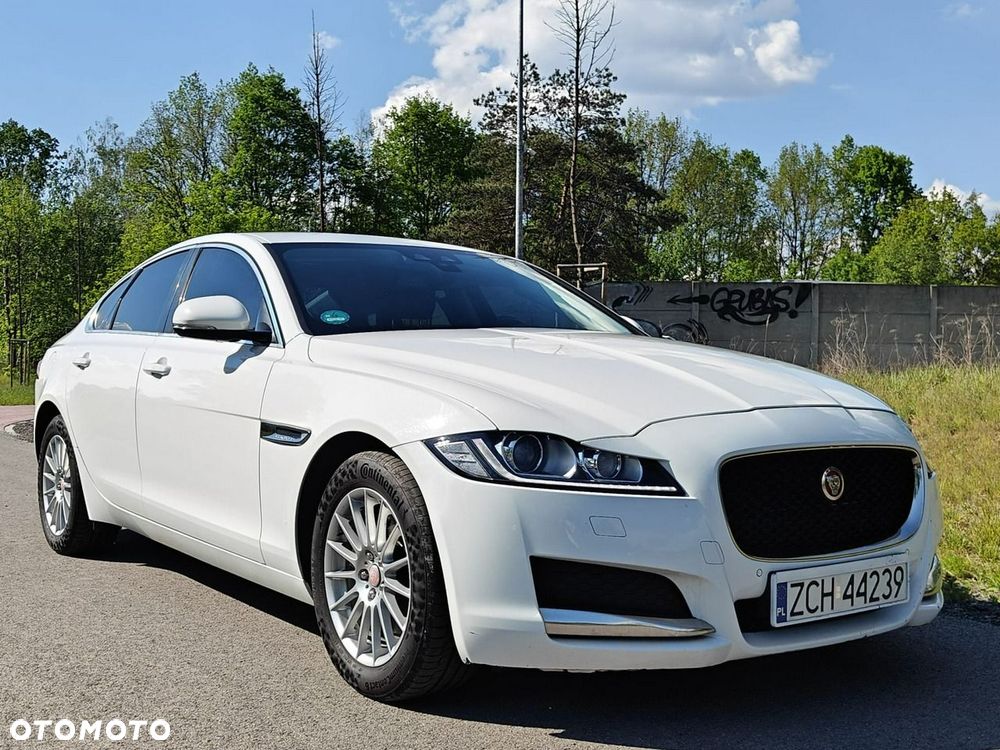 Jaguar XF - 3