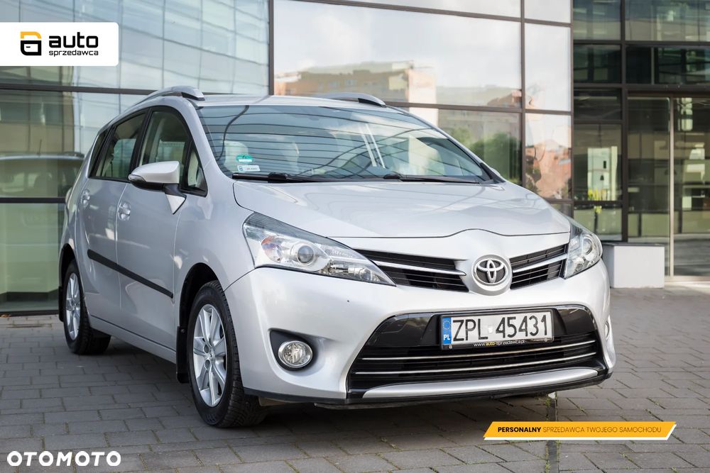 Toyota Verso 1.8 Premium 7os - 4