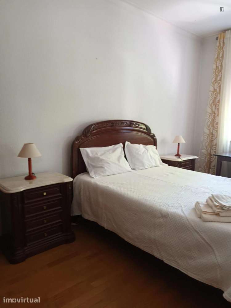 Quarto - localizado em Sé de Braga e São Lázaro Braga - Grande imagem: 5/22