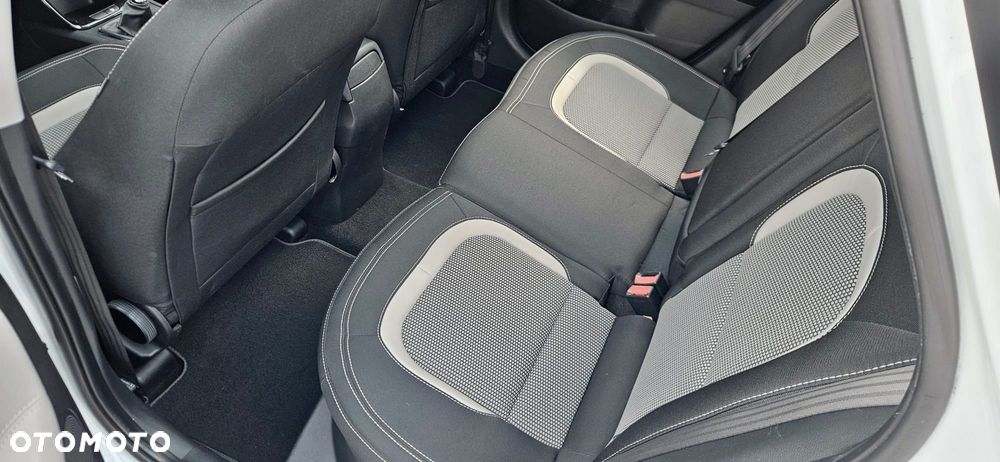 Kia Ceed 1.6 GDI Platinum Edition - 9