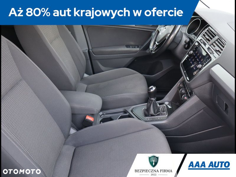 Volkswagen Tiguan - 10