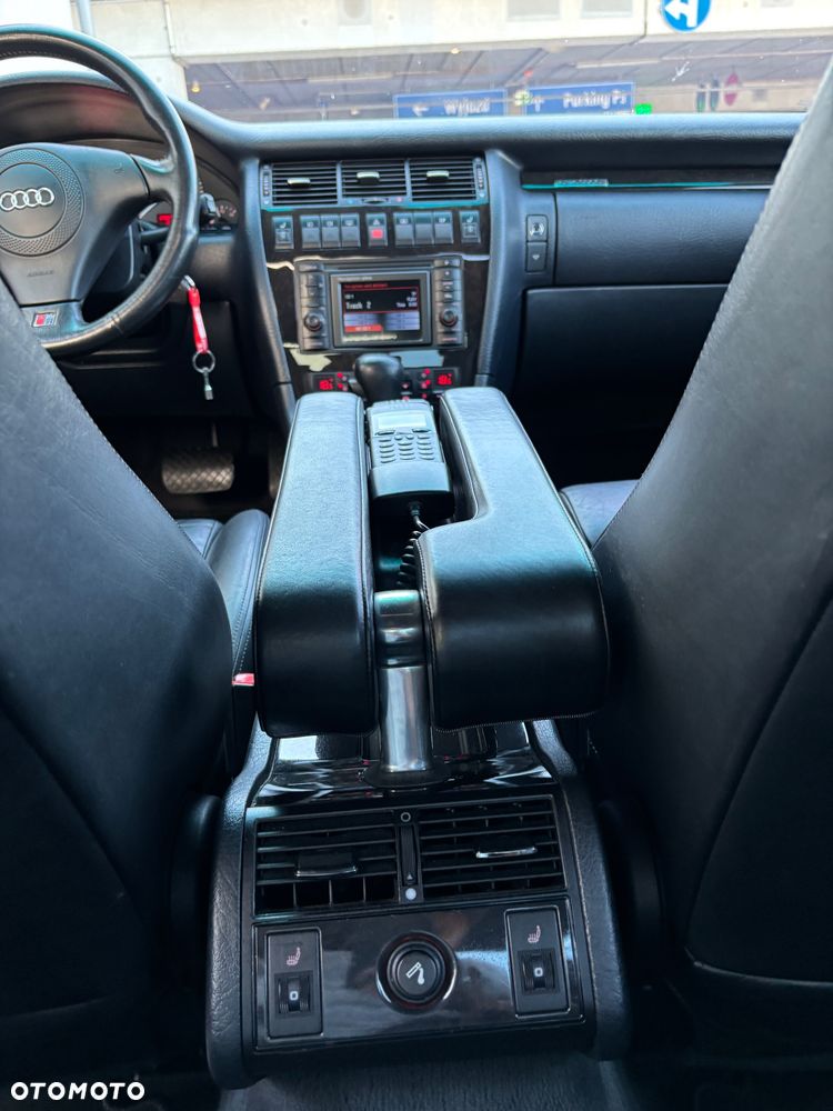 Audi S8 - 15