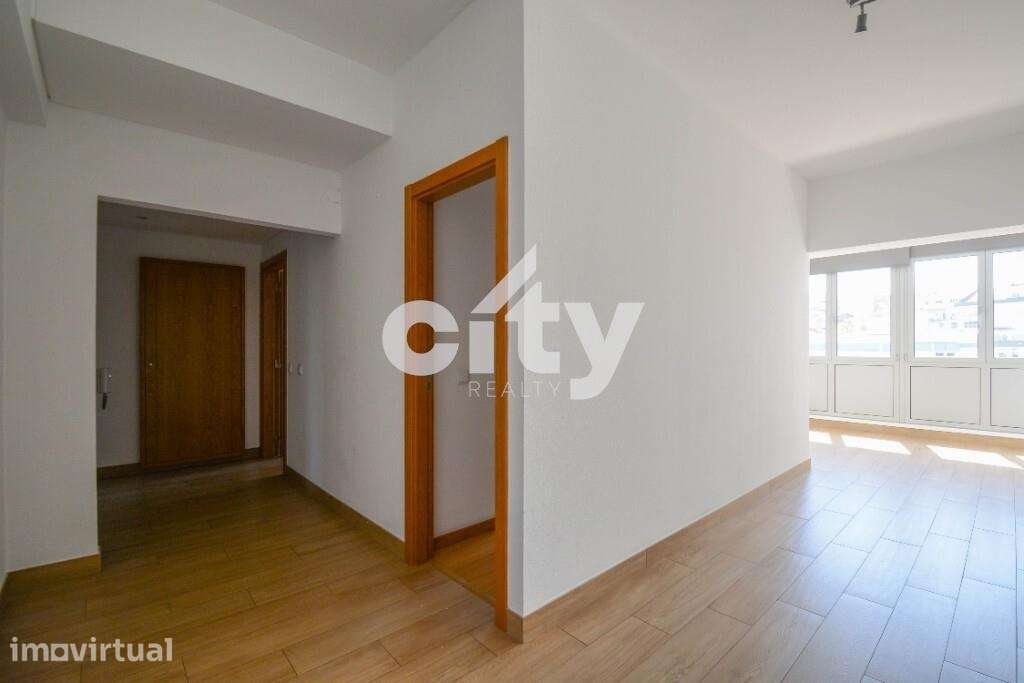 Apartamento T3 com cozinha equipada. Junto ao metro do Lumiar e à saíd - Grande imagem: 5/37