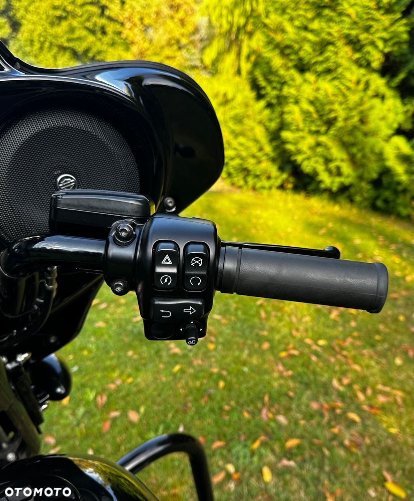 Harley-Davidson Touring Street Glide - 14