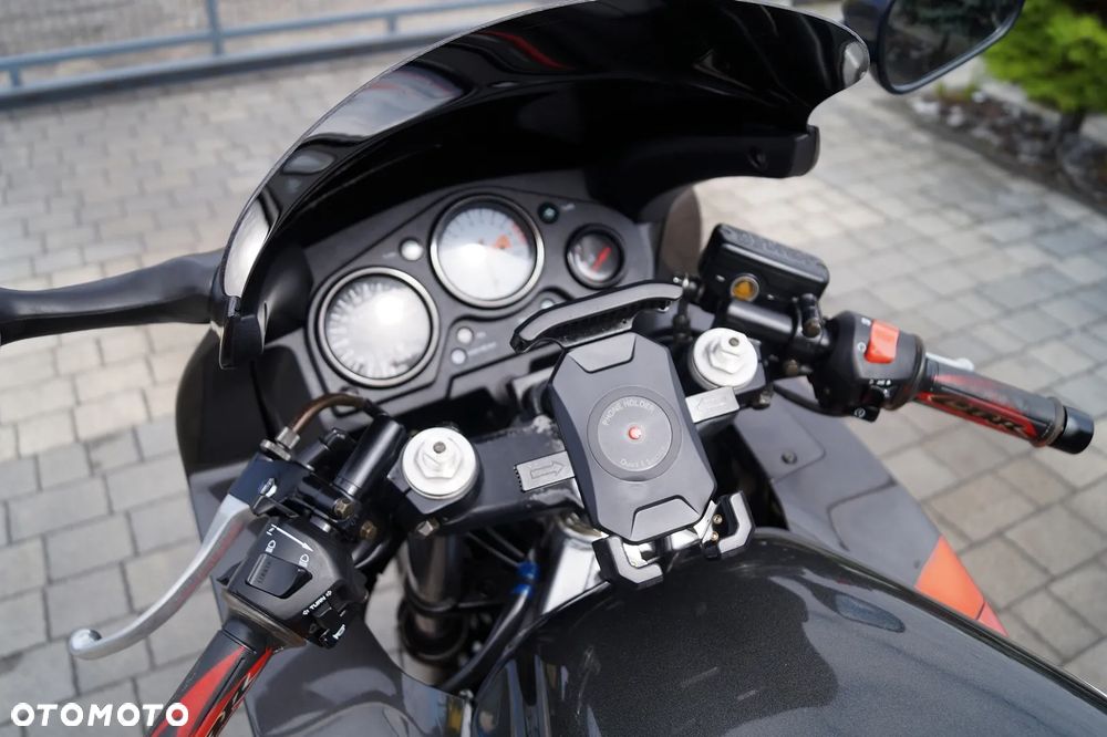 Honda CBR - 12