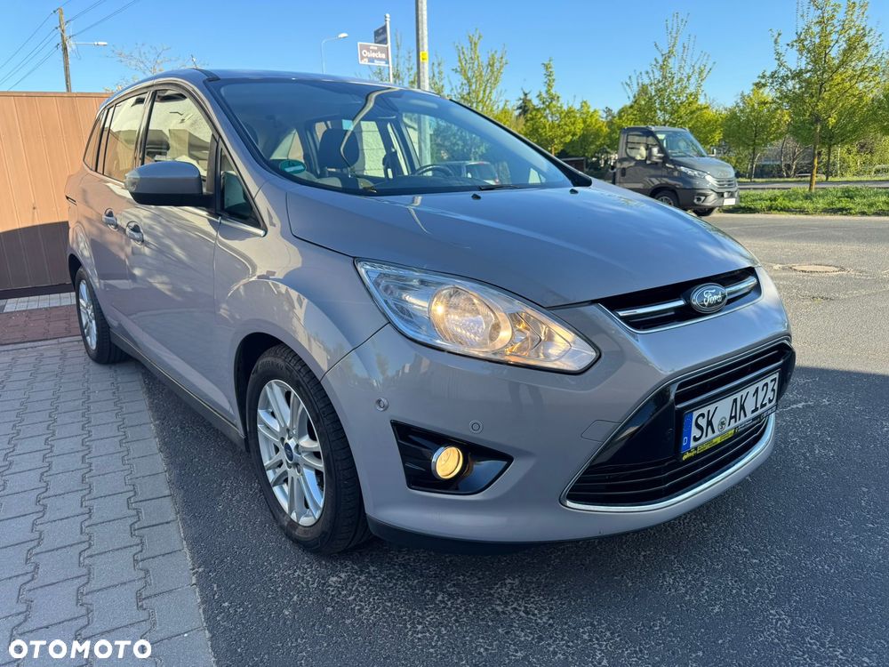 Ford Grand C-MAX - 28