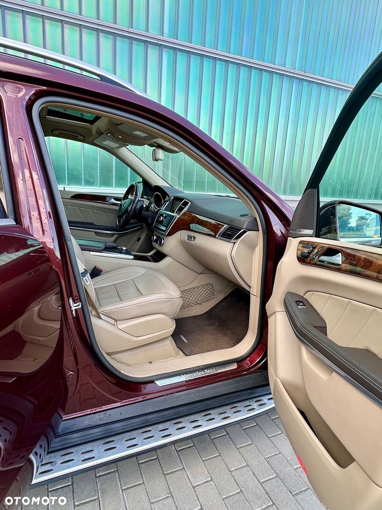 Mercedes-Benz GL 350 BlueTEC 4-Matic - 12