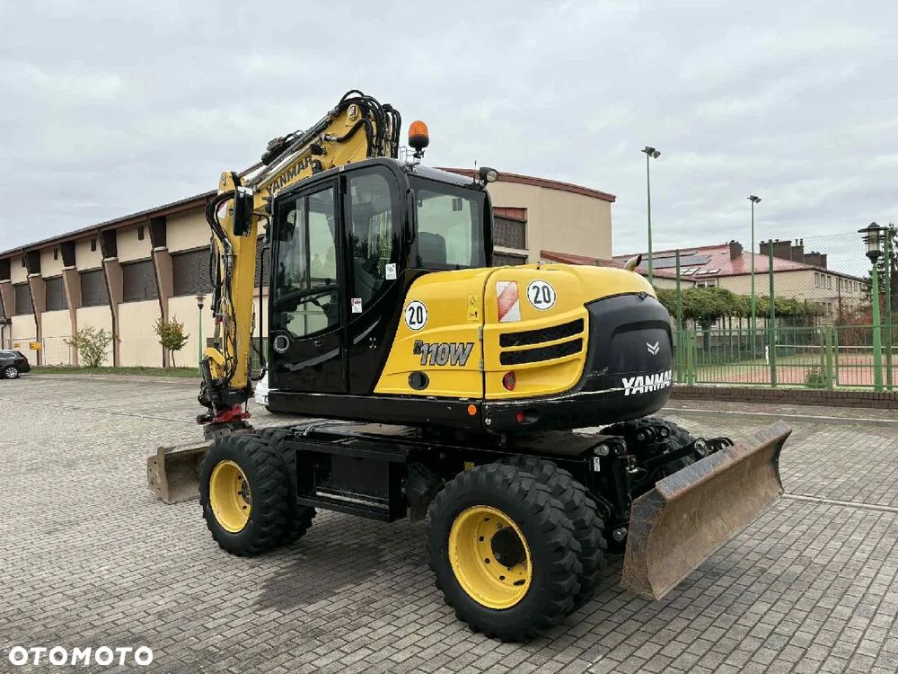 Yanmar B110W ROTOTILT 4 ŁYŻKI TYLKO 2618 mth - 26