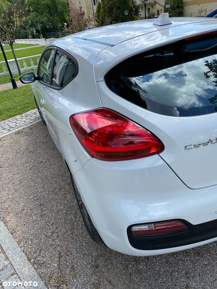 Kia Ceed 1.4 M - 11